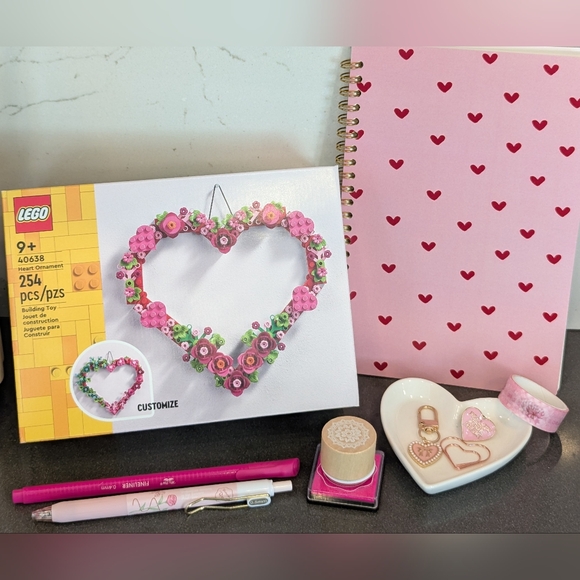 Lego Accessories - Lego Pink Heart-Shaped Floral Accessory